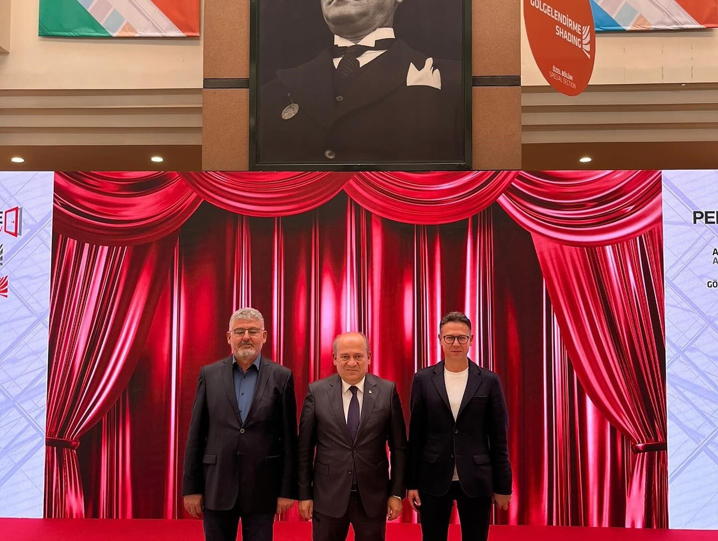 Edremit Ticaret Odası İstanbul&rsquo;daki Avrasya Pencere, Kapı ve Cam Fuarlarına katıldı
