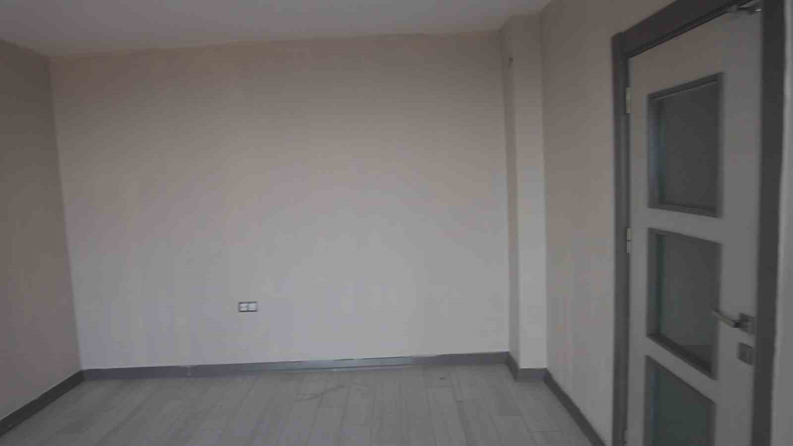 Hatay&rsquo;da binlerce deprem konutunun teslimiyle iki katına &ccedil;ıkan kira fiyatları d&uuml;şmeye devam ediyor
