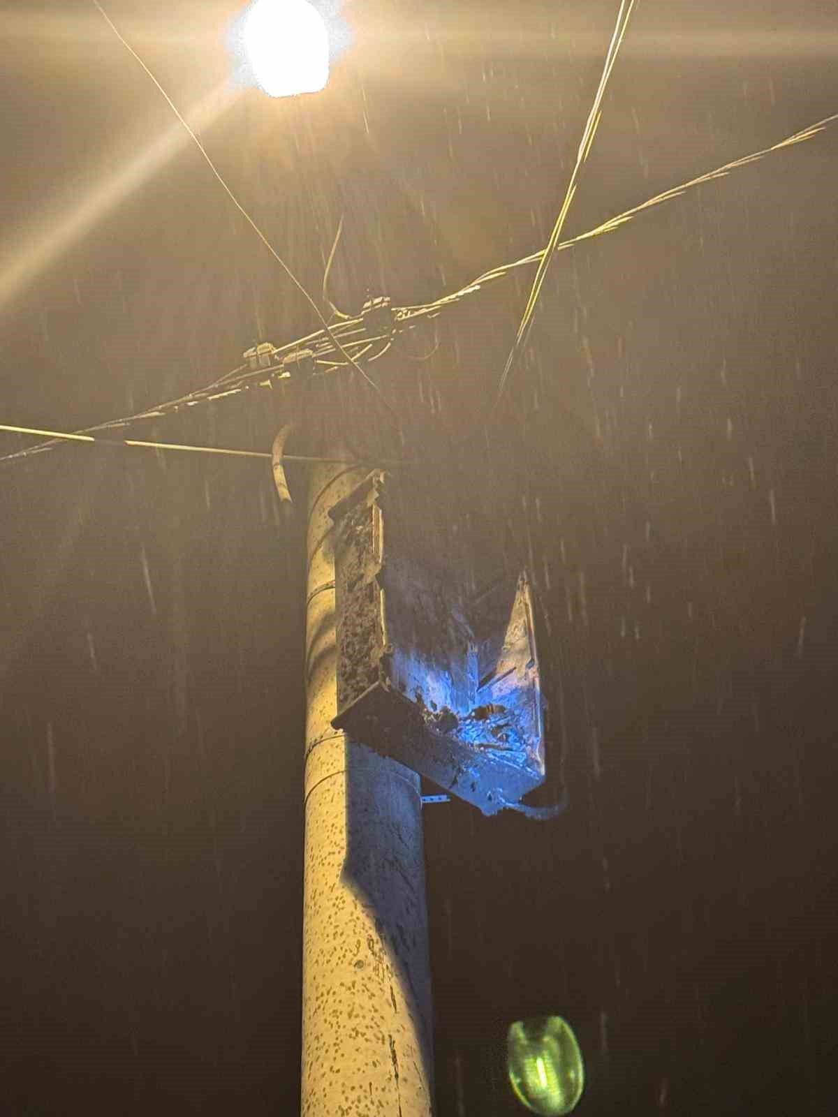 Diyarbakır&rsquo;da trafo bomba gibi patladı
