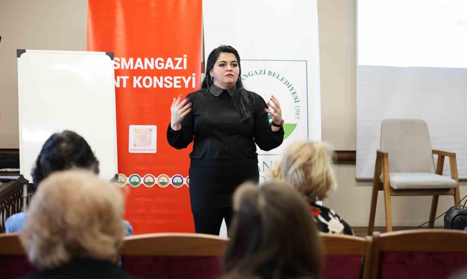 Kadınlar şiddetin t&uuml;rlerini Osmangazi&rsquo;de &ouml;ğrendi
