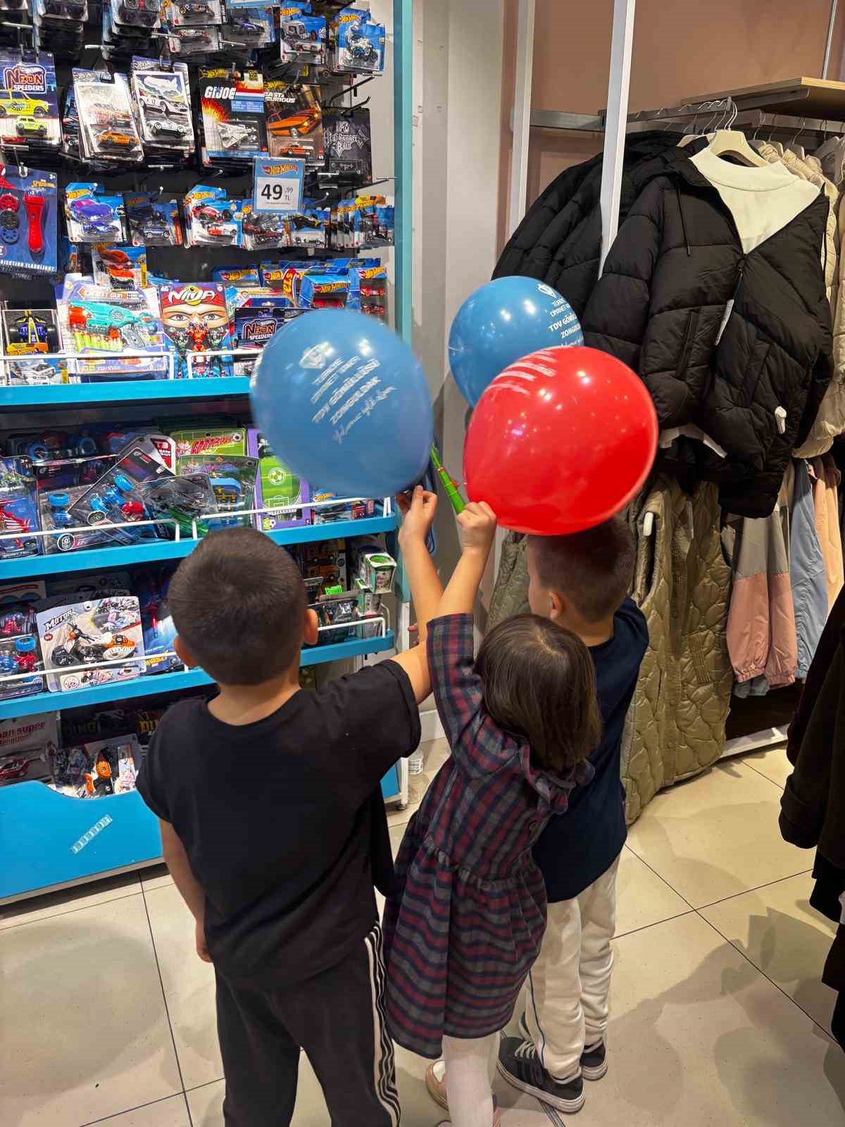Zonguldak&rsquo;ta TDV Kadın Kollarının projeleri &ccedil;ocukların y&uuml;reklerini ısıttı

