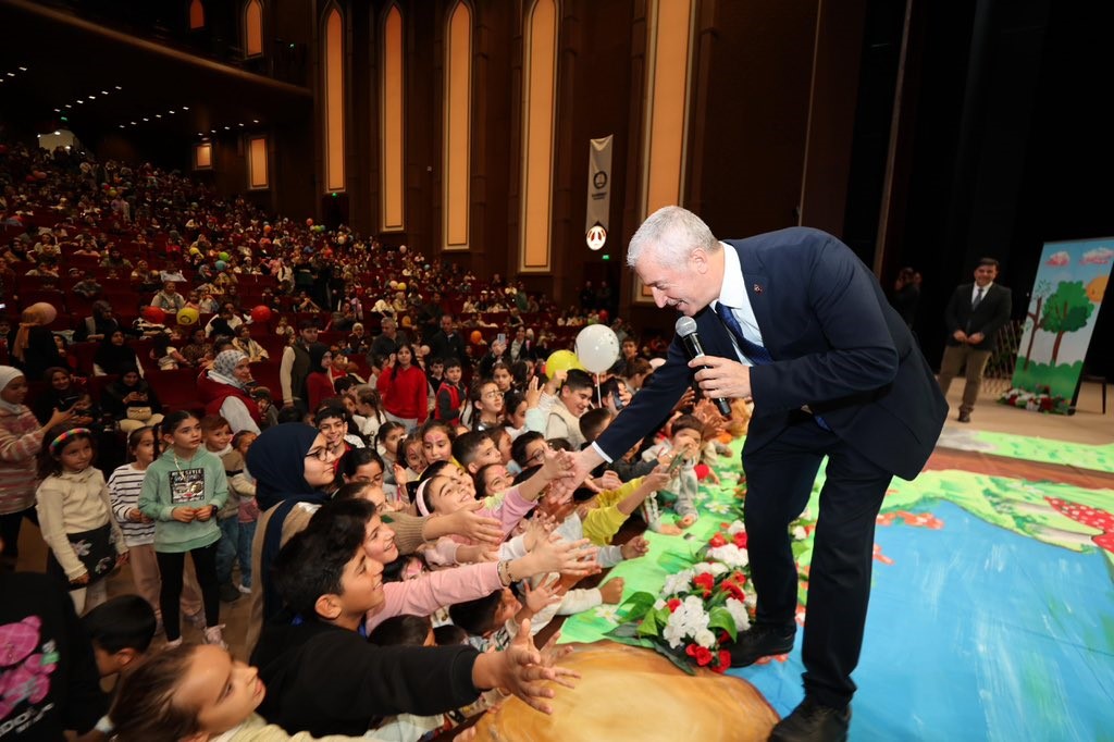 Çocuklar, Şahinbey’in Çocuk Şenliği’nde eğlendi