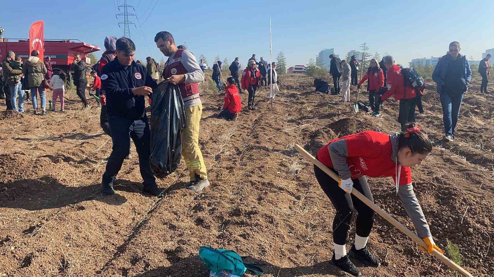 Akut Şehitleri anısına 3 hatıra ormanı