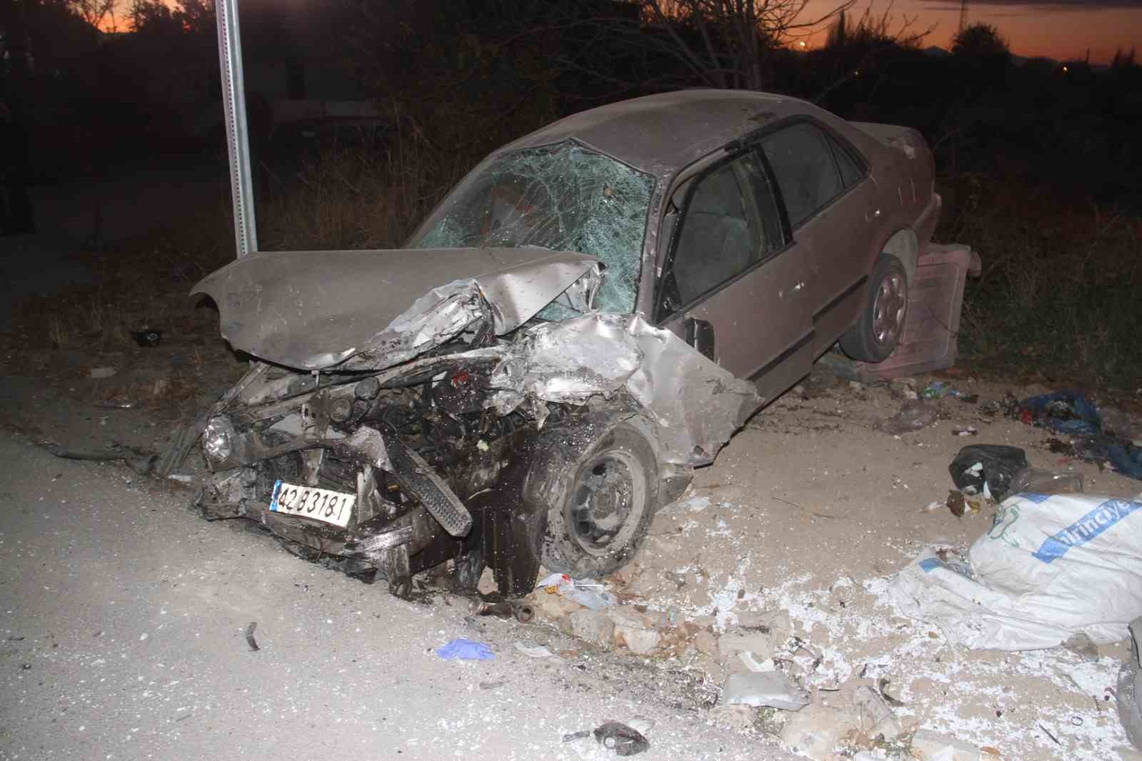 Konya’da traktör ile otomobil çarpıştı: 2 yaralı