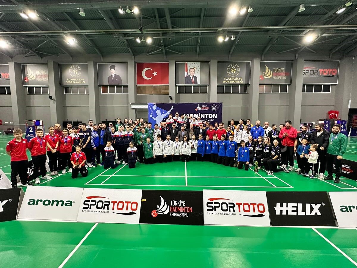 Badmintonda Erzincan Telekom Spor ikinci oldu
