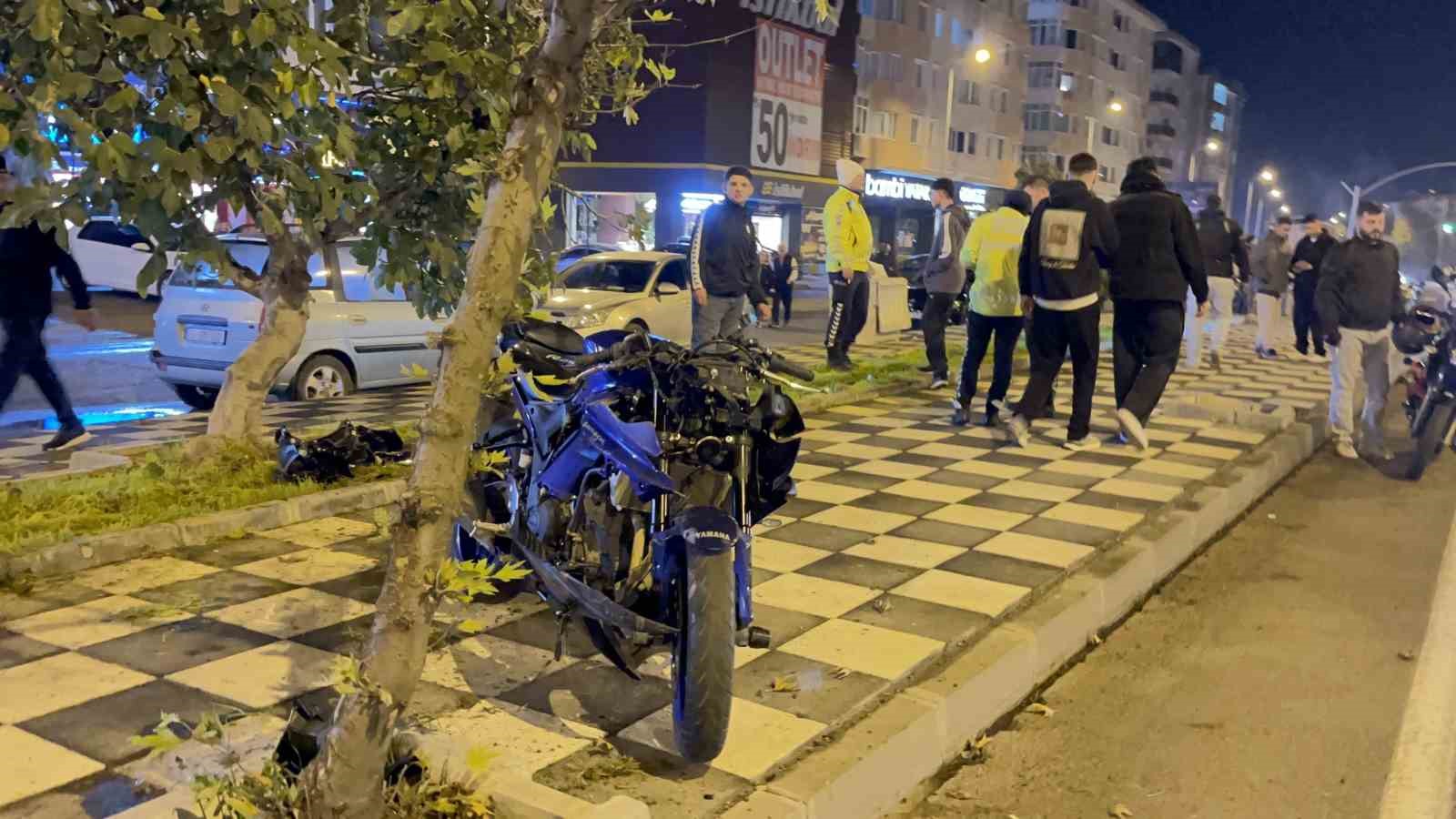 Tekirdağ&rsquo;da 3 kişinin yaralandığı iki ayrı motosiklet kazası g&ouml;r&uuml;nt&uuml;lendi
