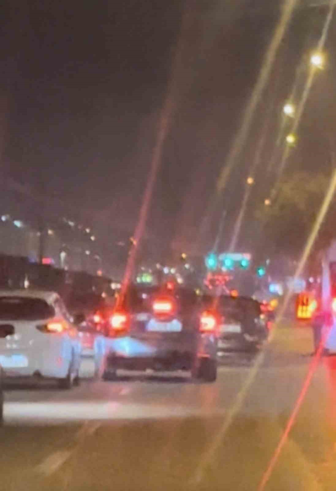 Bursa&rsquo;da trafikte makas atan ve tehlikeli şerit değiştiren araçlar kamerada