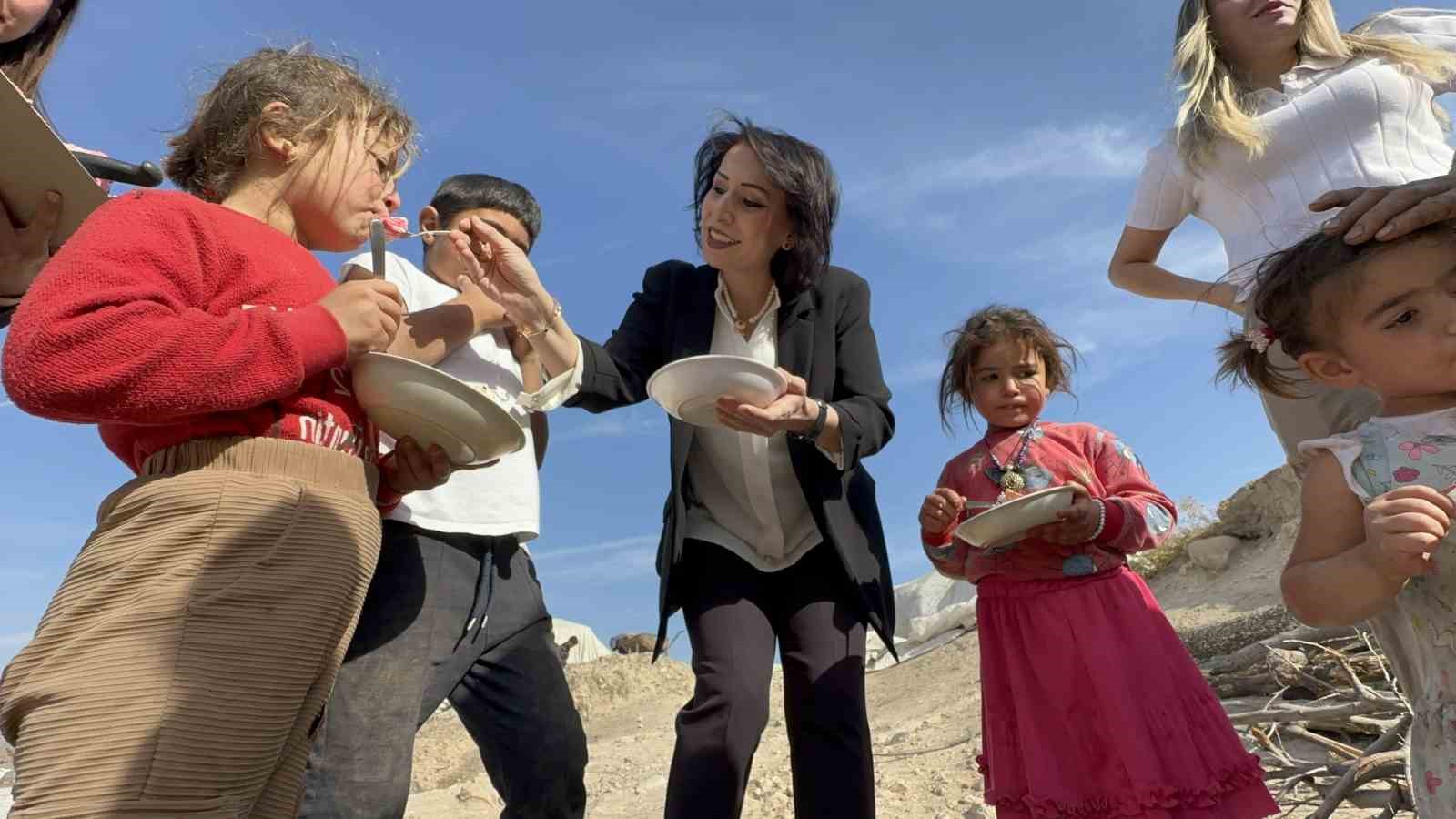 Koçer çocuklarına sürpriz doğum günü etkinliği ve kuaför hizmeti