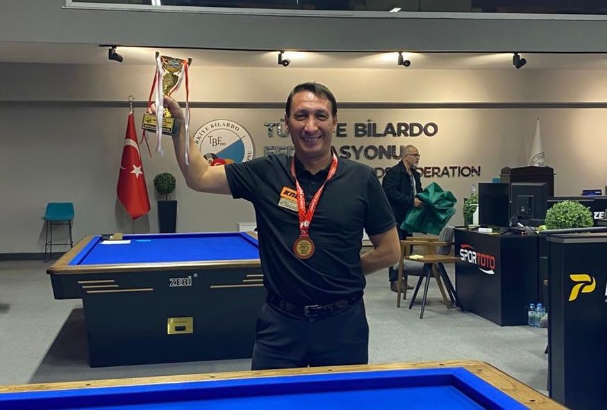 3 bant bilardo Türkiye şampiyonu Köseoğlu oldu