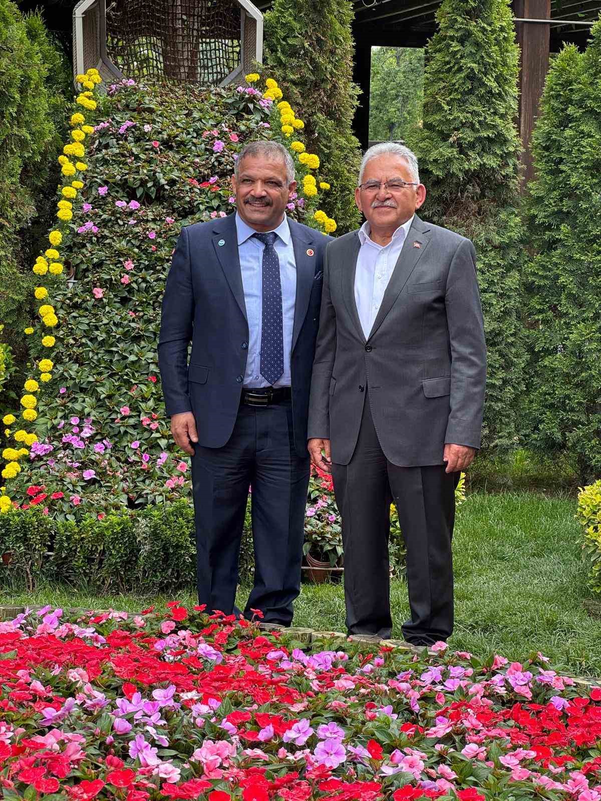 AKİB’den Vali Çiçek ve Başkan Büyükkılıç’a teşekkür