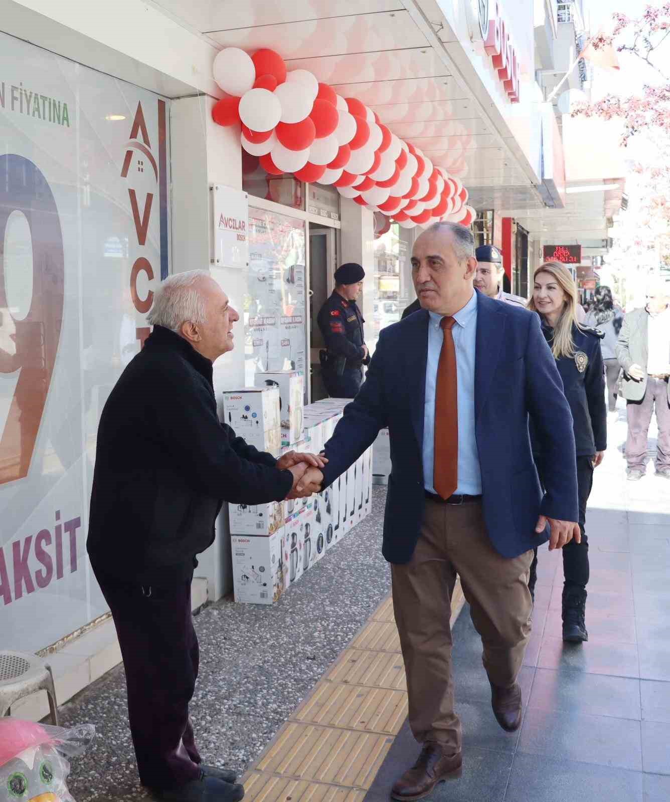 Kaymakam İlhan, esnafların taleplerini dinledi