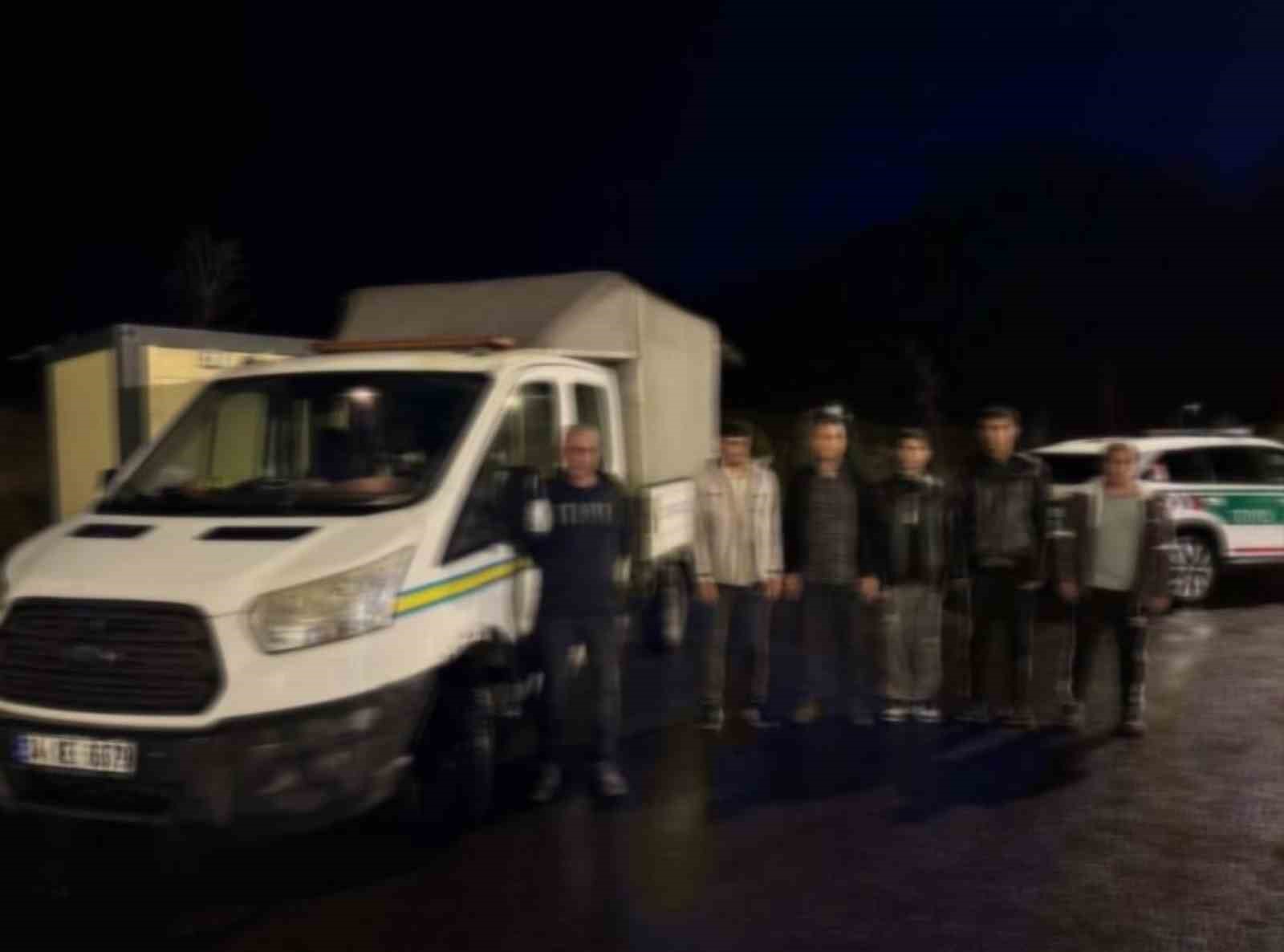 Çanakkale’de göçmen kaçakçılığı operasyonu: 6 organizatör ve 56 kaçak göçmen yakalandı