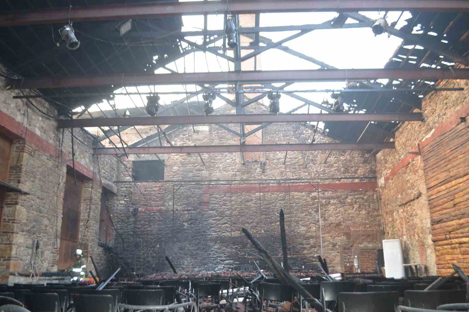 Yangında küle dönen sanatın merkezi Fabrika Ayvalık'a, AB desteği geldi  İhlas Haber Ajansı