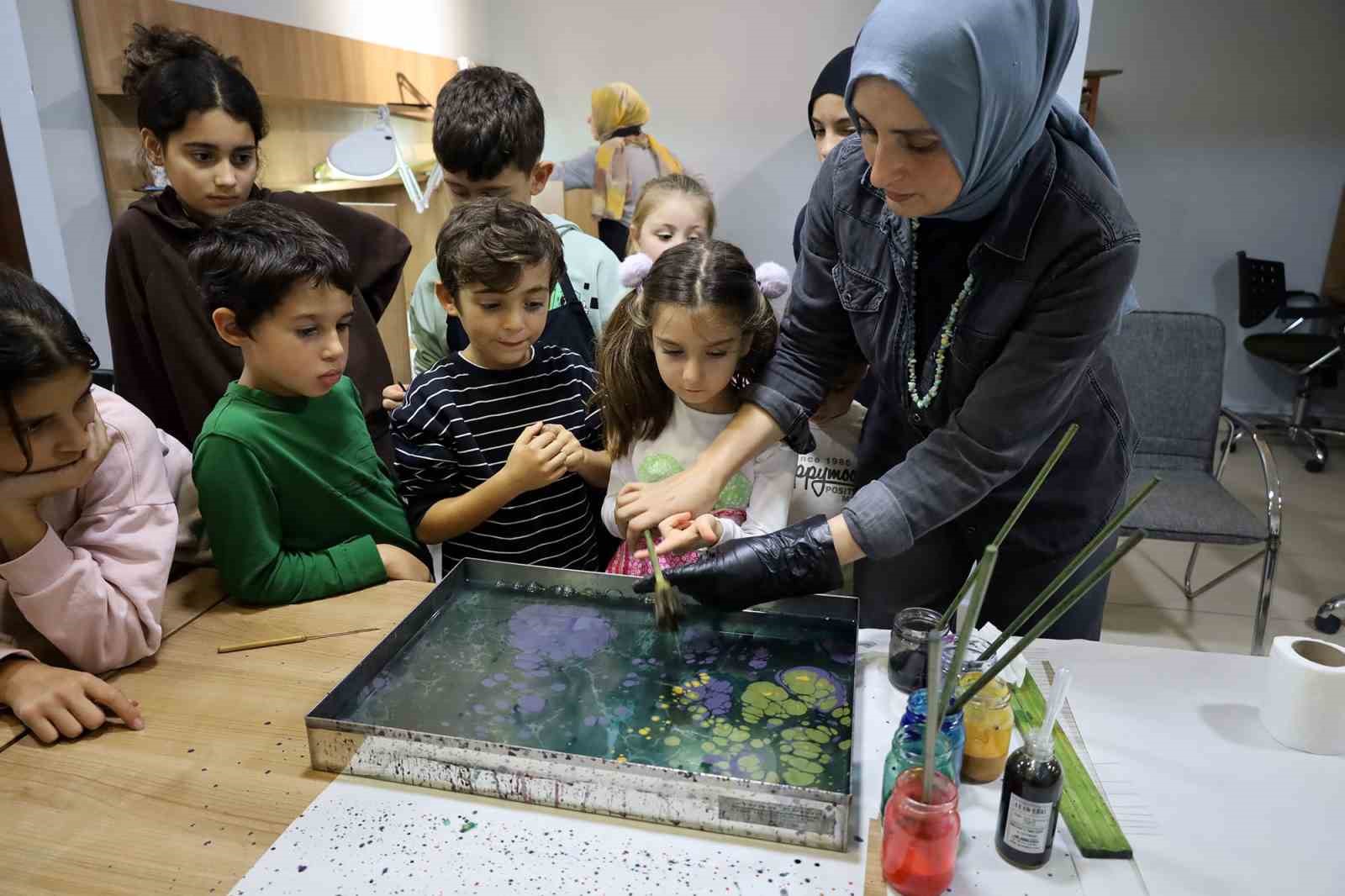 Ara tatilin en renkli programı: Anne ve çocuklar SAMEK’te birlikte üretti