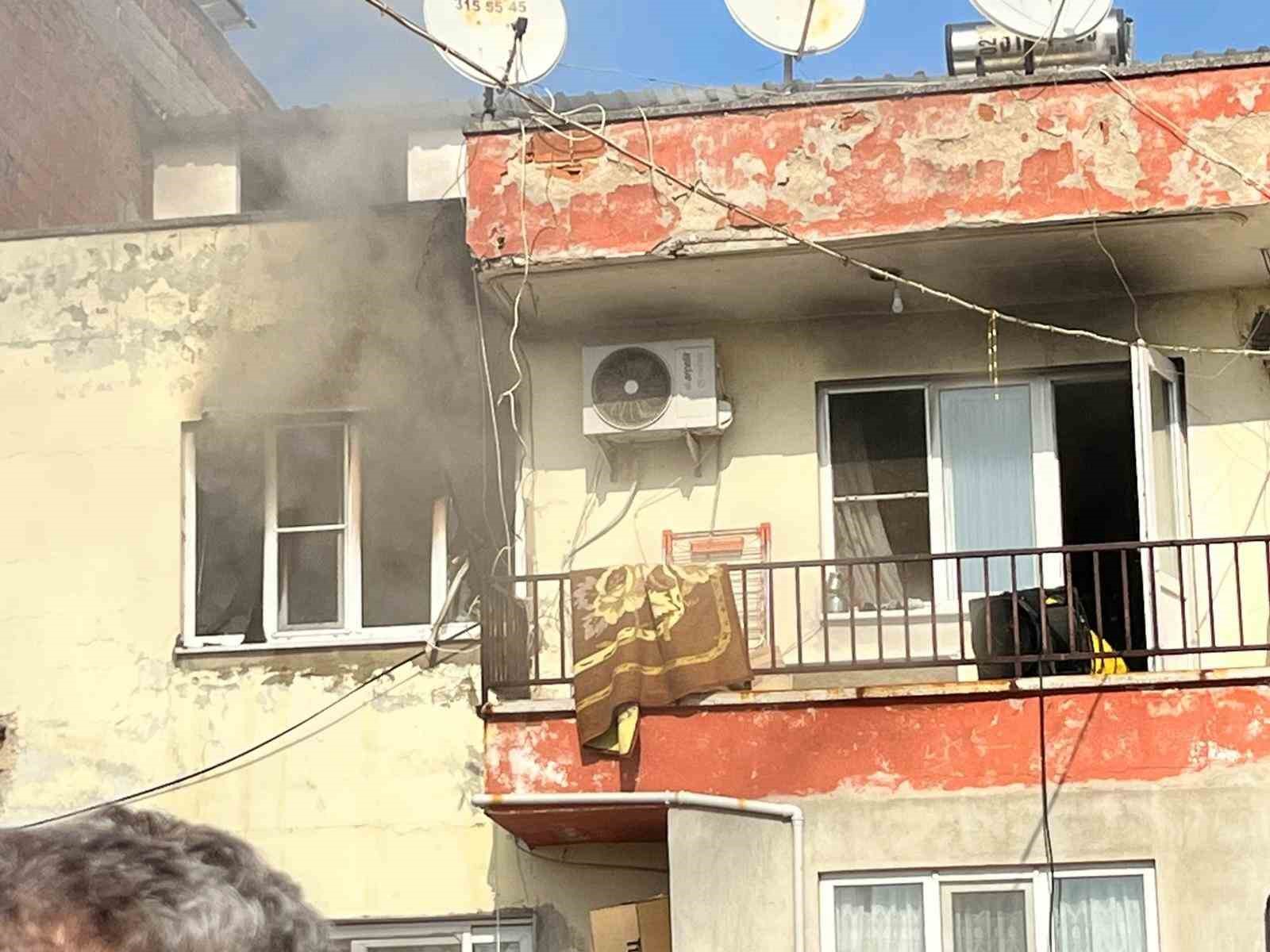 Nazilli’de ev yangını: 1 ölü, 3 yaralı