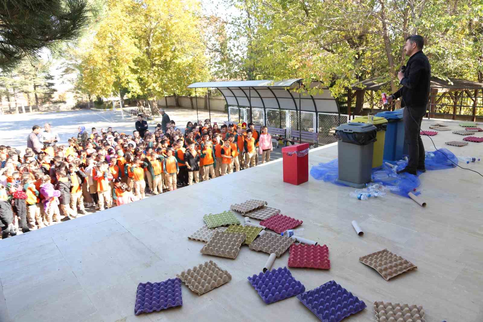 Meram&rsquo;da &ccedil;ocuklar doğa i&ccedil;in yarışacak
