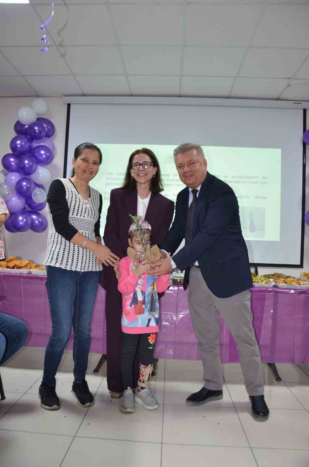 MCBÜ Hafsa Sultan Hastanesi’nde Dünya Prematüre Günü kutlandı