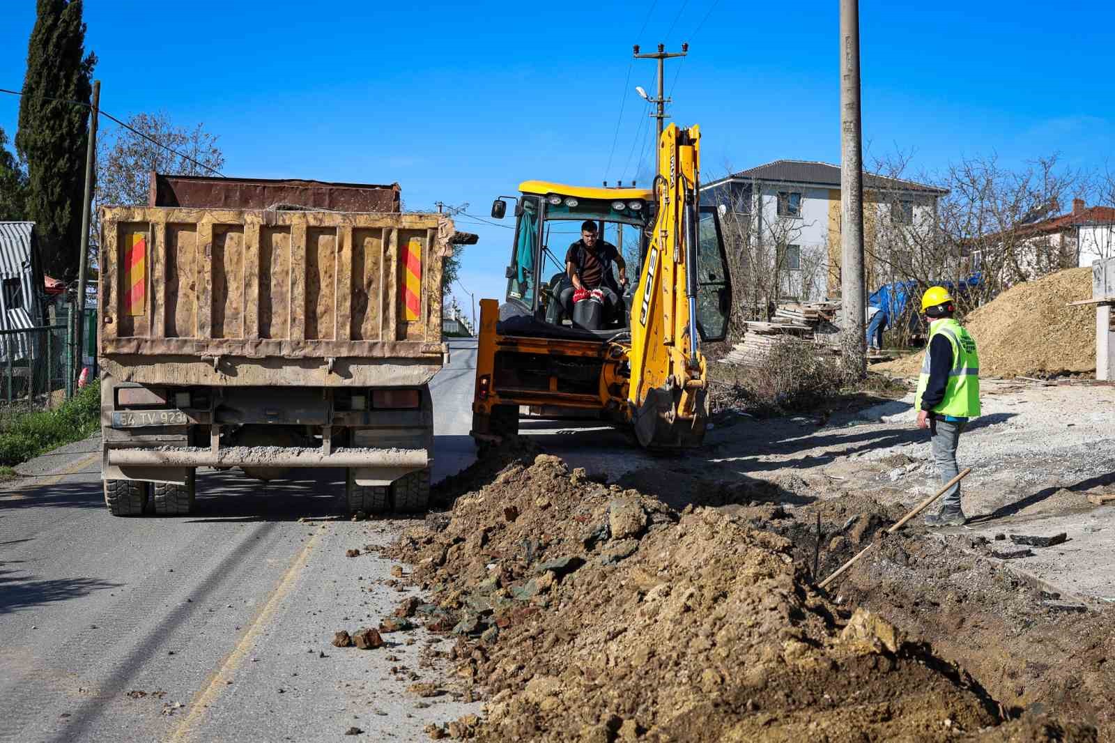5 kilometrelik hat ile kayıp ve ka&ccedil;ağa ge&ccedil;it yok
