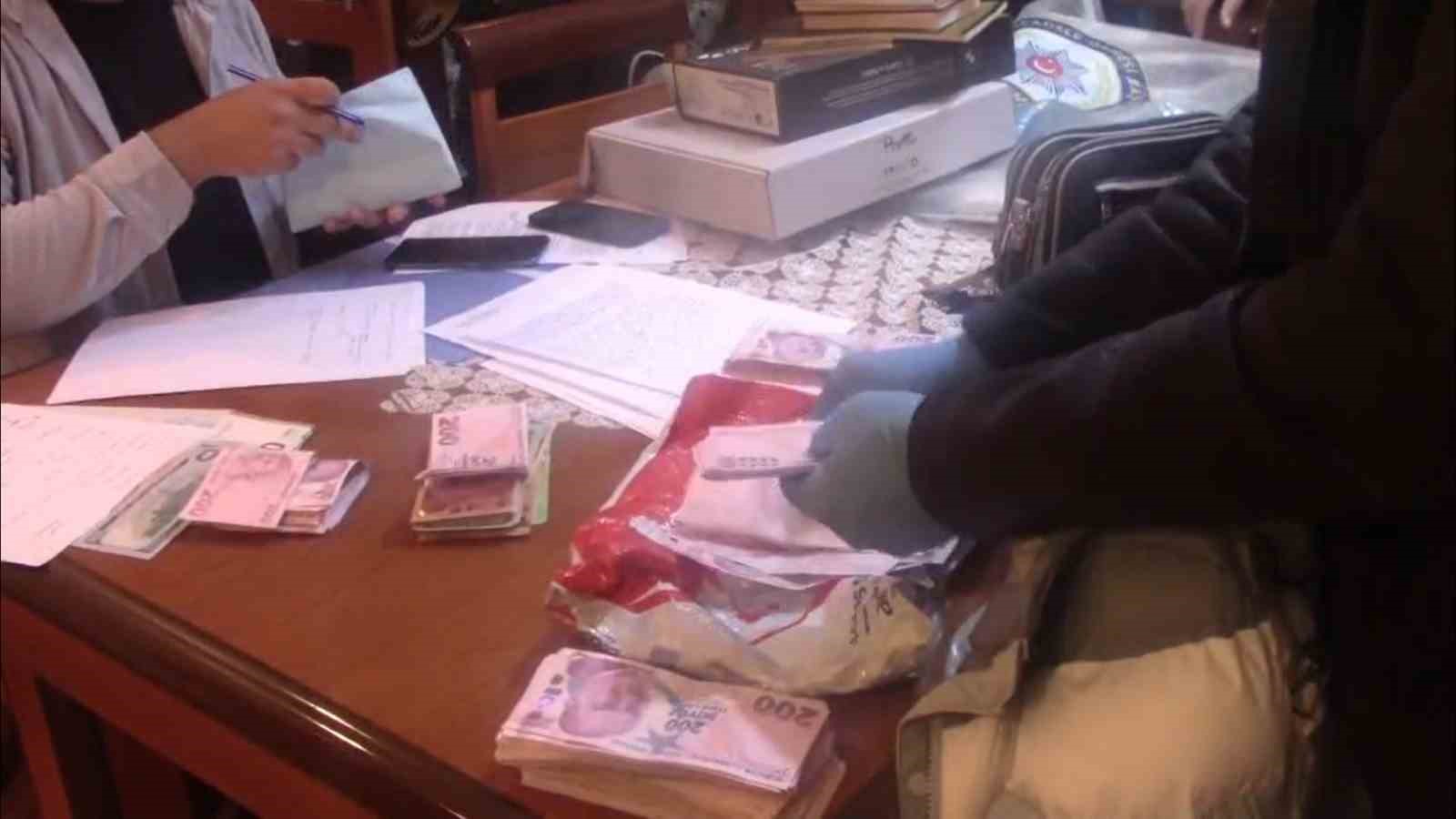 Eskişehir merkezli 4 ilde FETÖ’nün kadın yapılanmasına yönelik operasyonda 16 şahıs yakalandı