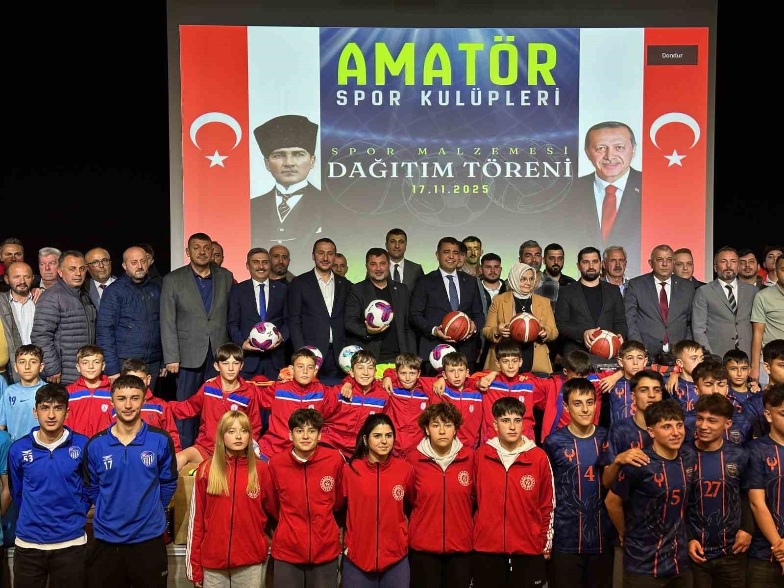 Düzceli amatör sporculara 1 milyon liralık malzeme hibesi