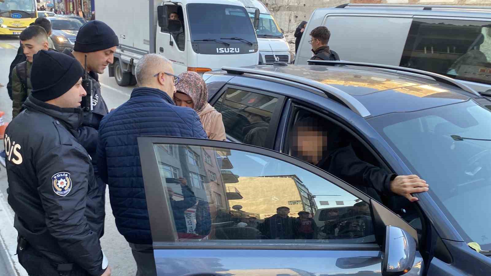 Aksaray’da 17 yaşındaki çocuk okul çıkışı bıçaklandı