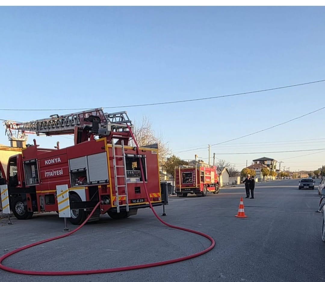Ev ve dorsede çıkan yangın korkuttu
