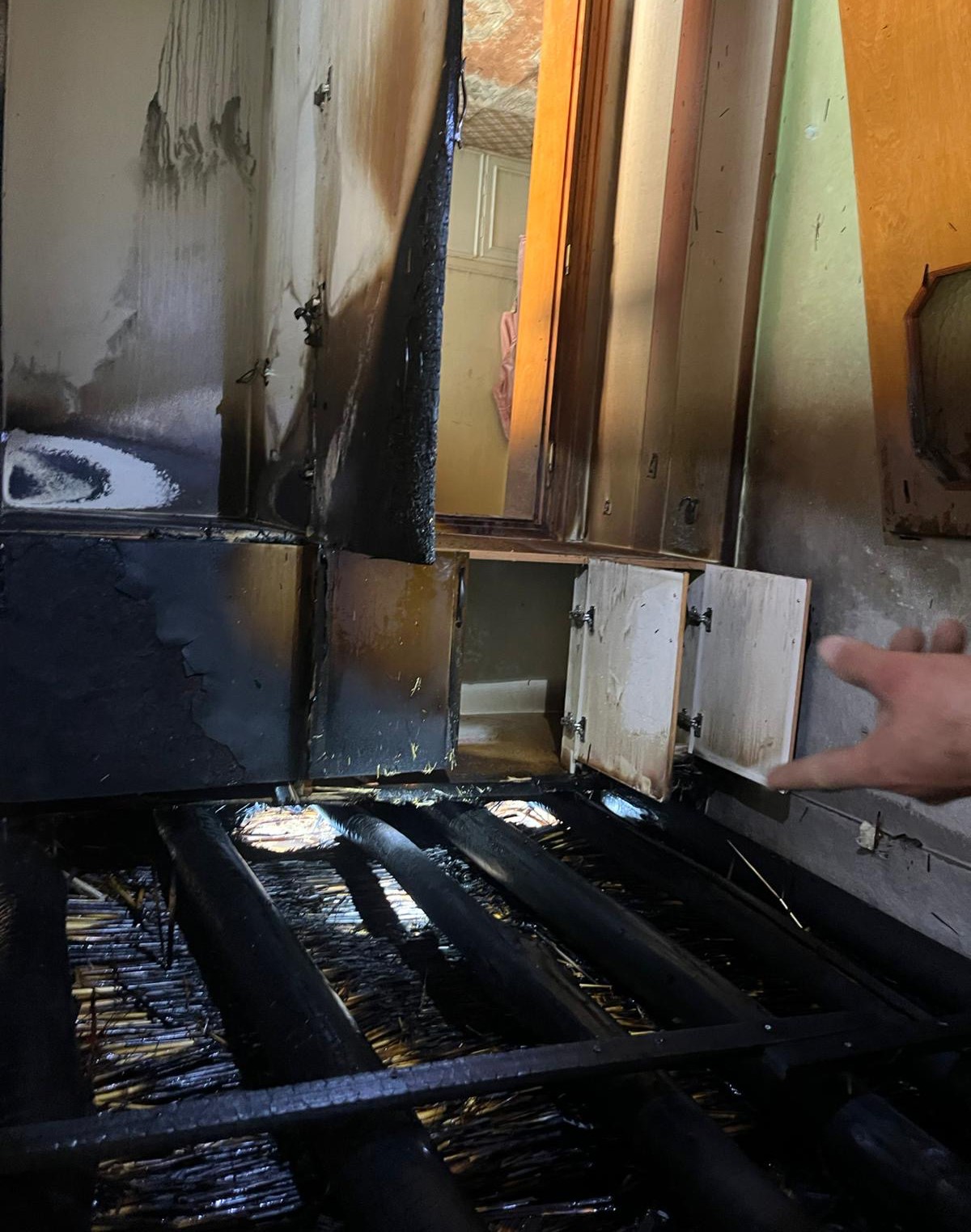 Ev ve dorsede &ccedil;ıkan yangın korkuttu
