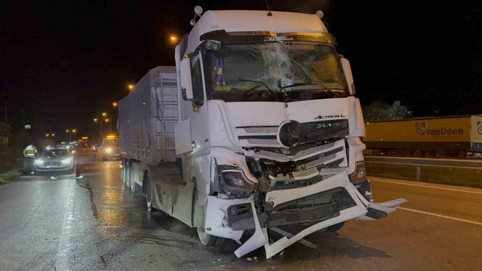 Samsun’da tırlar çarpıştı: 1 yaralı