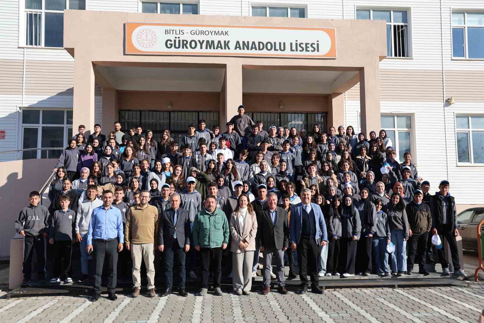 "Mavide Bilim" projesi Güroymak’ta öğrencilerle buluştu