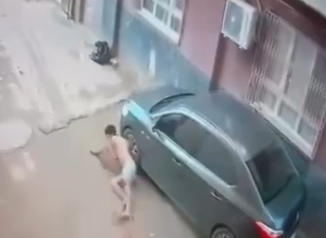 Yasak ilişki cinayeti kamerada: Görüntülere bıçaklama anları yansıdı