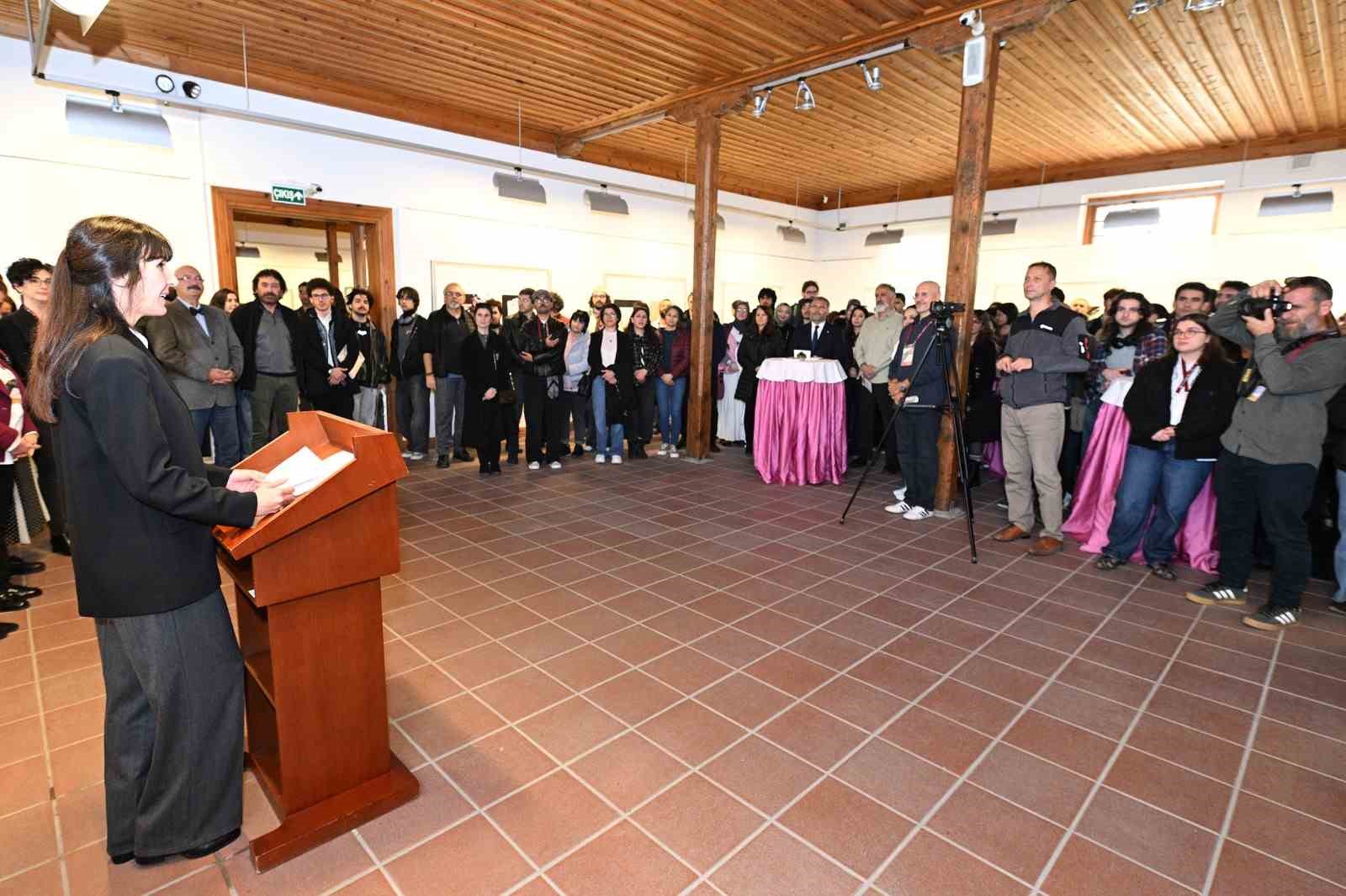 Yunus Emre Sergisi ziyaret&ccedil;ilere kapılarını a&ccedil;tı
