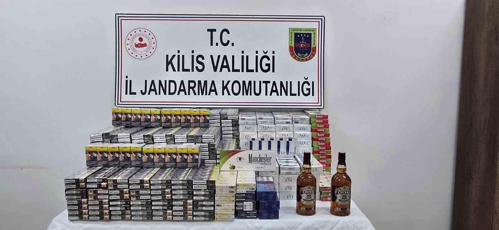 Kilis’te yol kontrolünde kaçak sigara ve alkol ele geçirildi