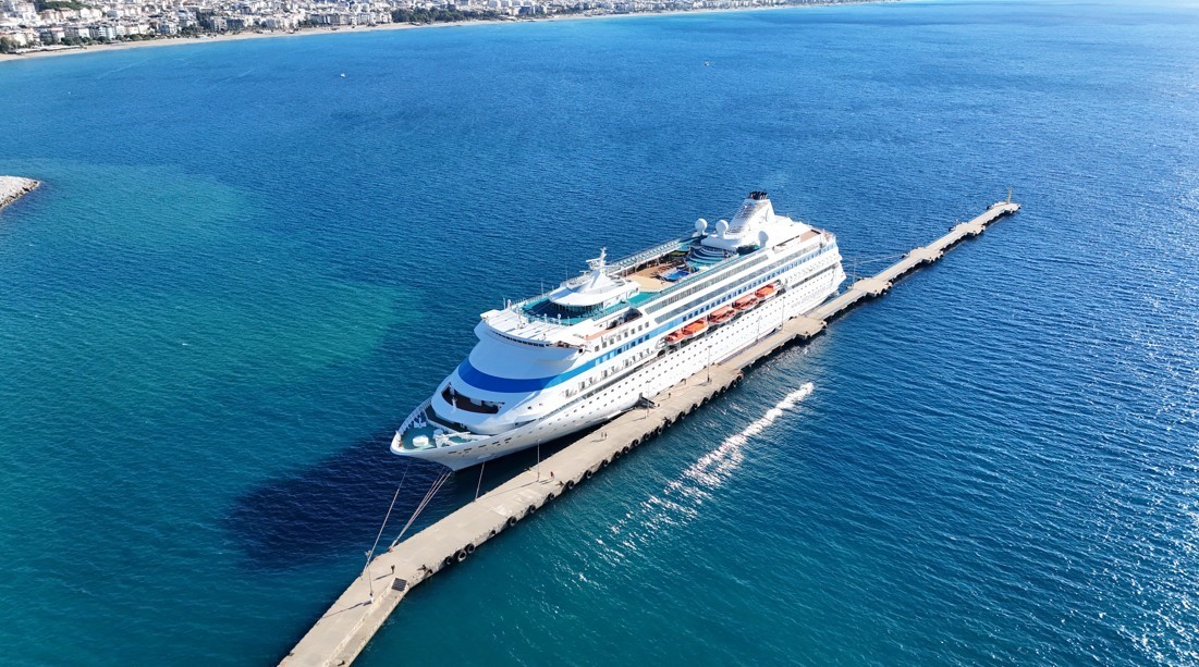 Alanya&rsquo;da kruvaziyer rekoru: Bu yıl 25 gemiyle 23 bin turist geldi
