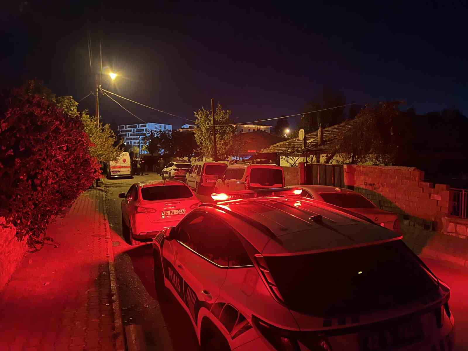 16 yaşındaki &ccedil;ocuk, babasını annesini darp ettiği i&ccedil;in &ouml;ld&uuml;rm&uuml;ş
