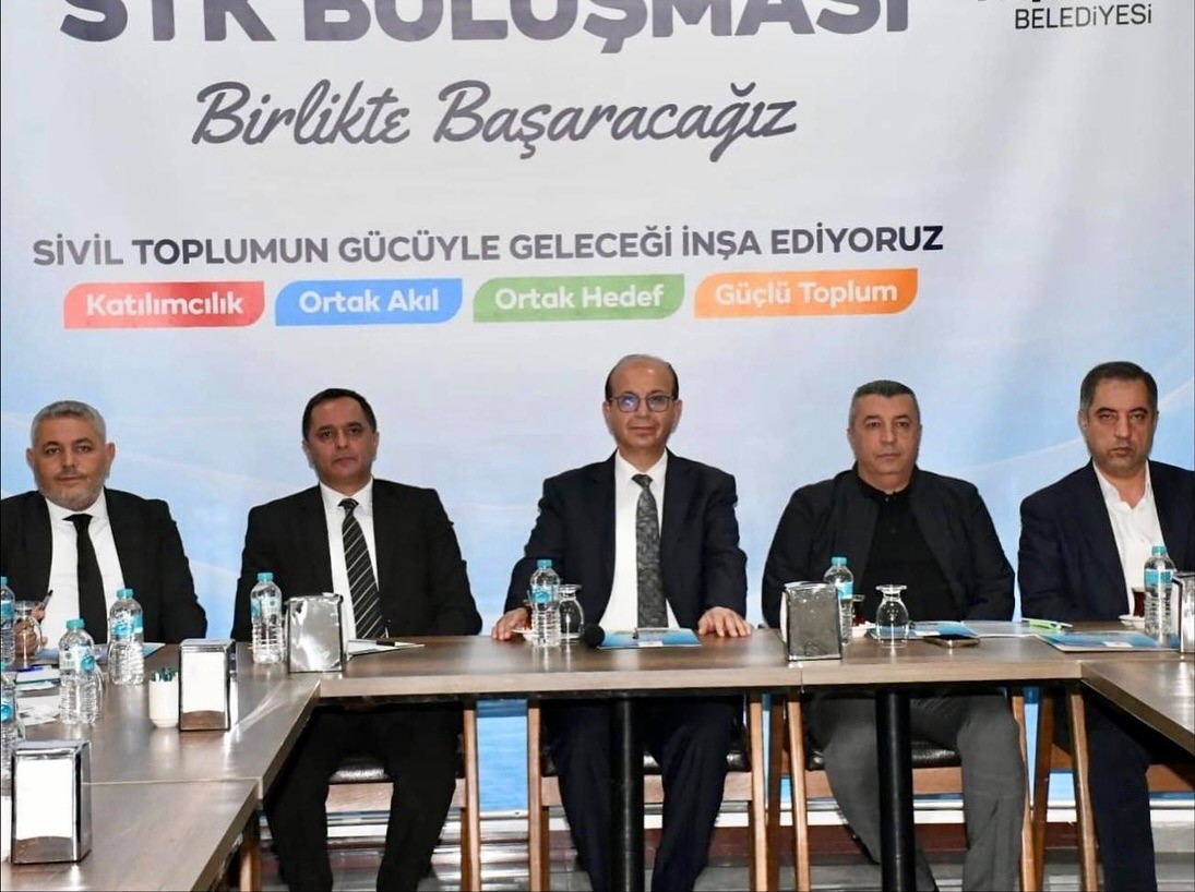 Başkan Ge&ccedil;it&rsquo;ten iş d&uuml;nyasıyla ekonomik istişare toplantısı
