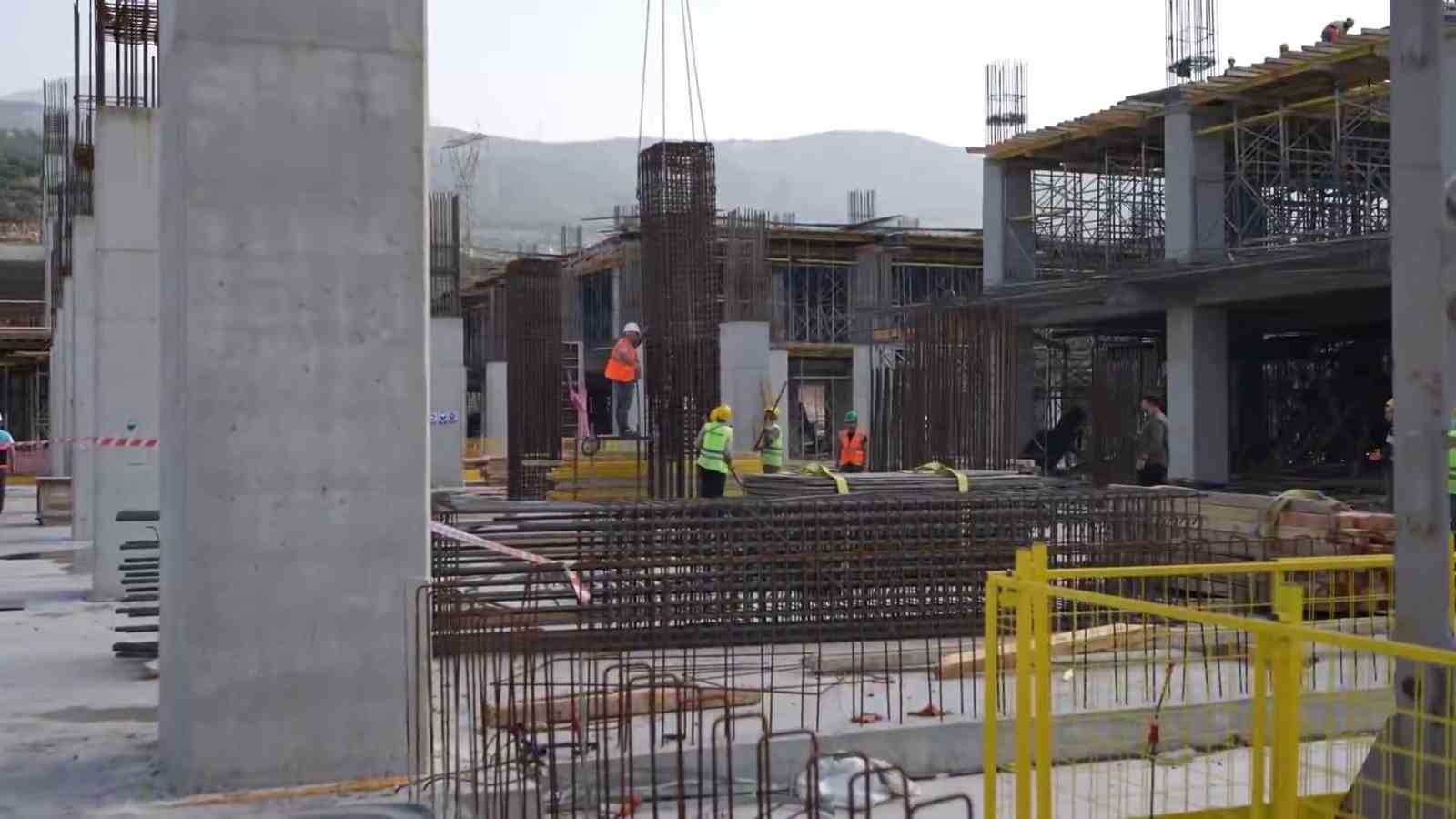 İskenderun devlet hastanesinde inşa çalışmaları sürüyor