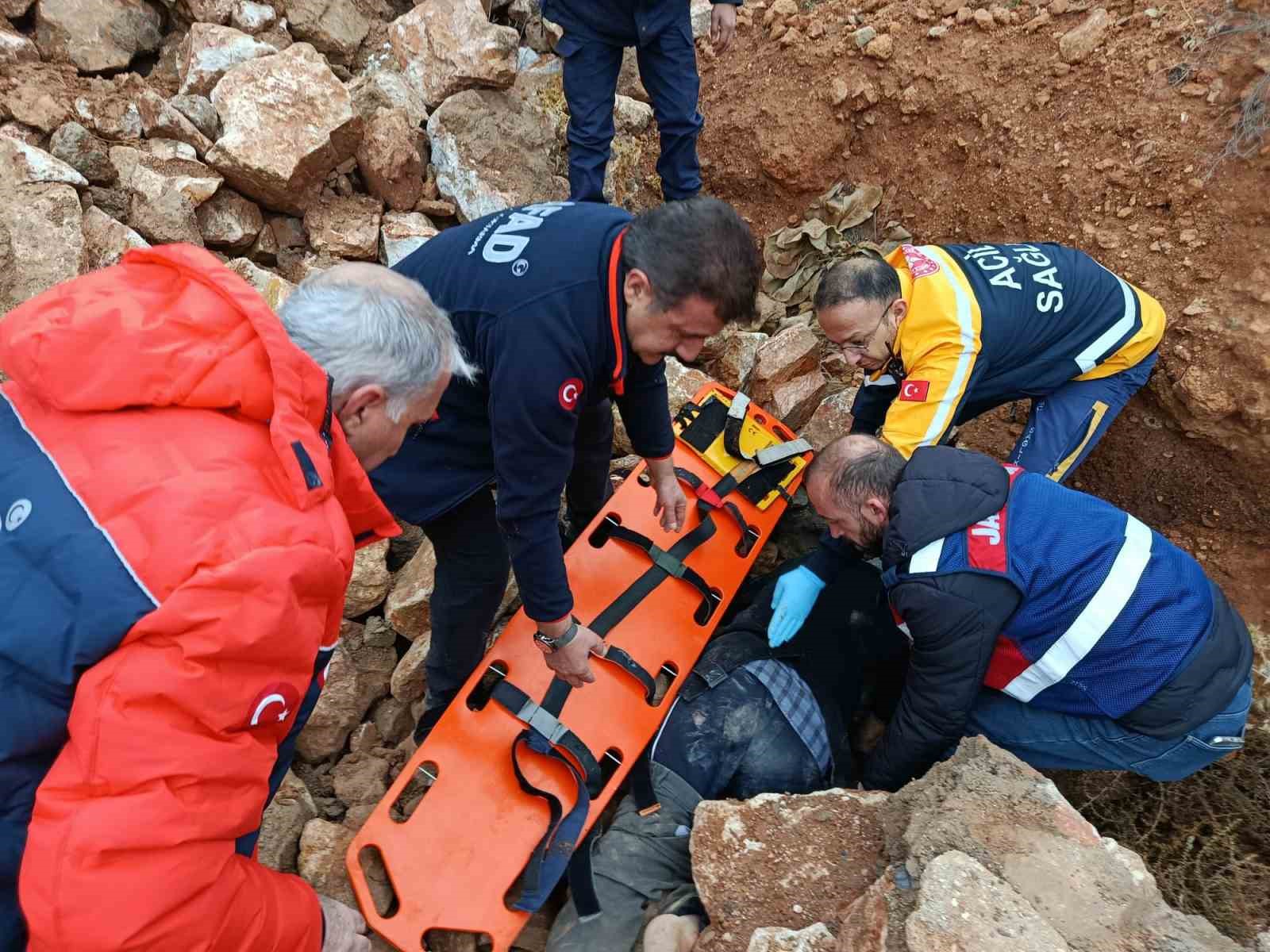 Elazığ’da kayıp yaşlı adam, yaralı halde bulundu