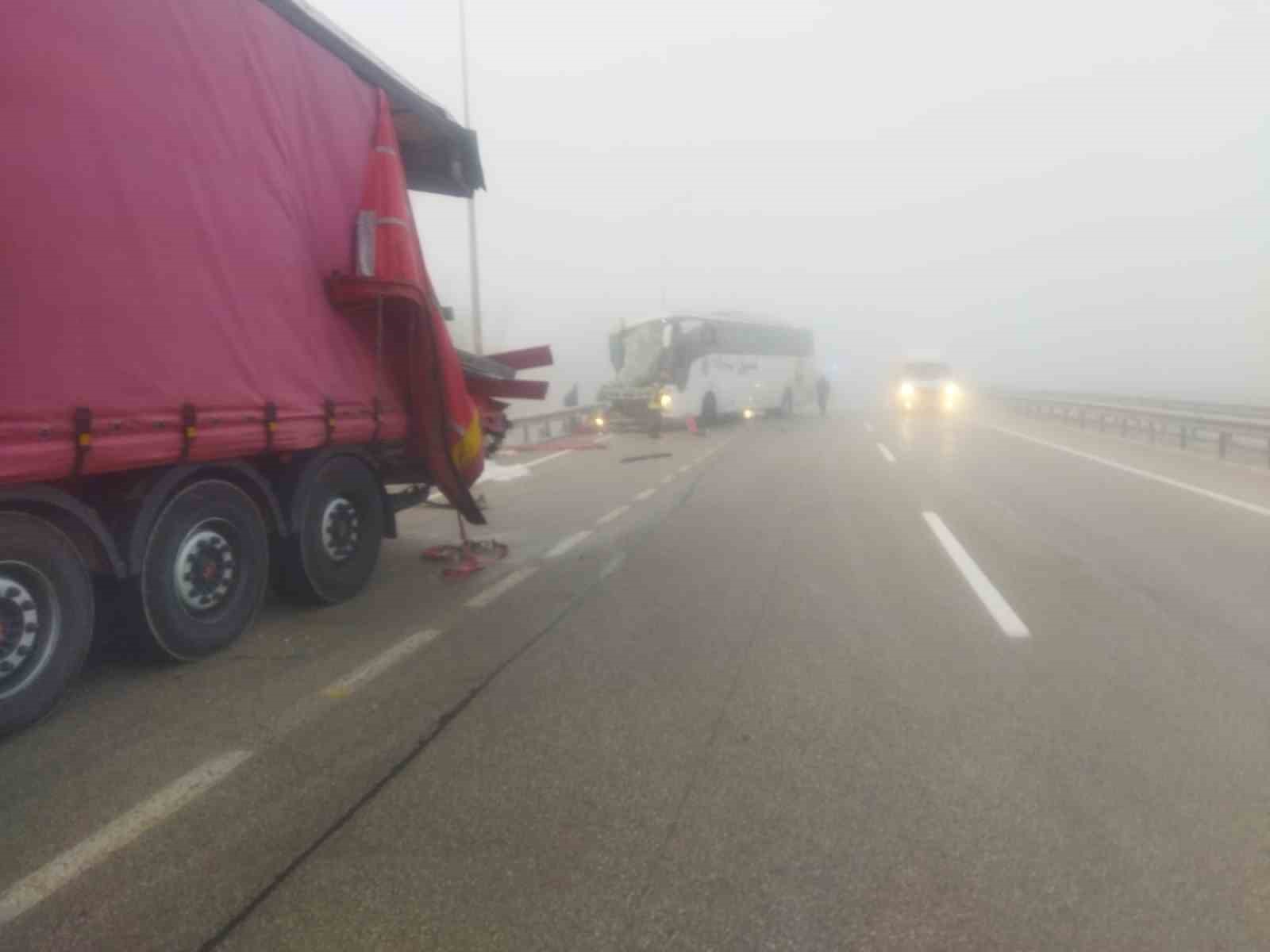 Erzurum’da yoğun sis kazaya sebep oldu