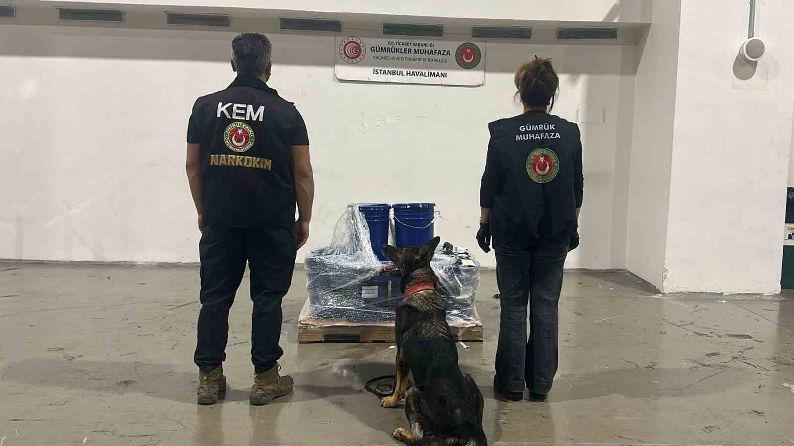 (D&uuml;zeltme) Ticaret Bakanlığı G&uuml;mr&uuml;kler Muhafaza Ekiplerince 337 milyon değerinde uyuşturucu madde yakalandı
