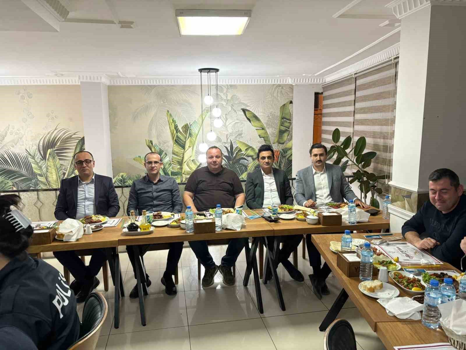 Komiser Durdu’ya veda yemeği