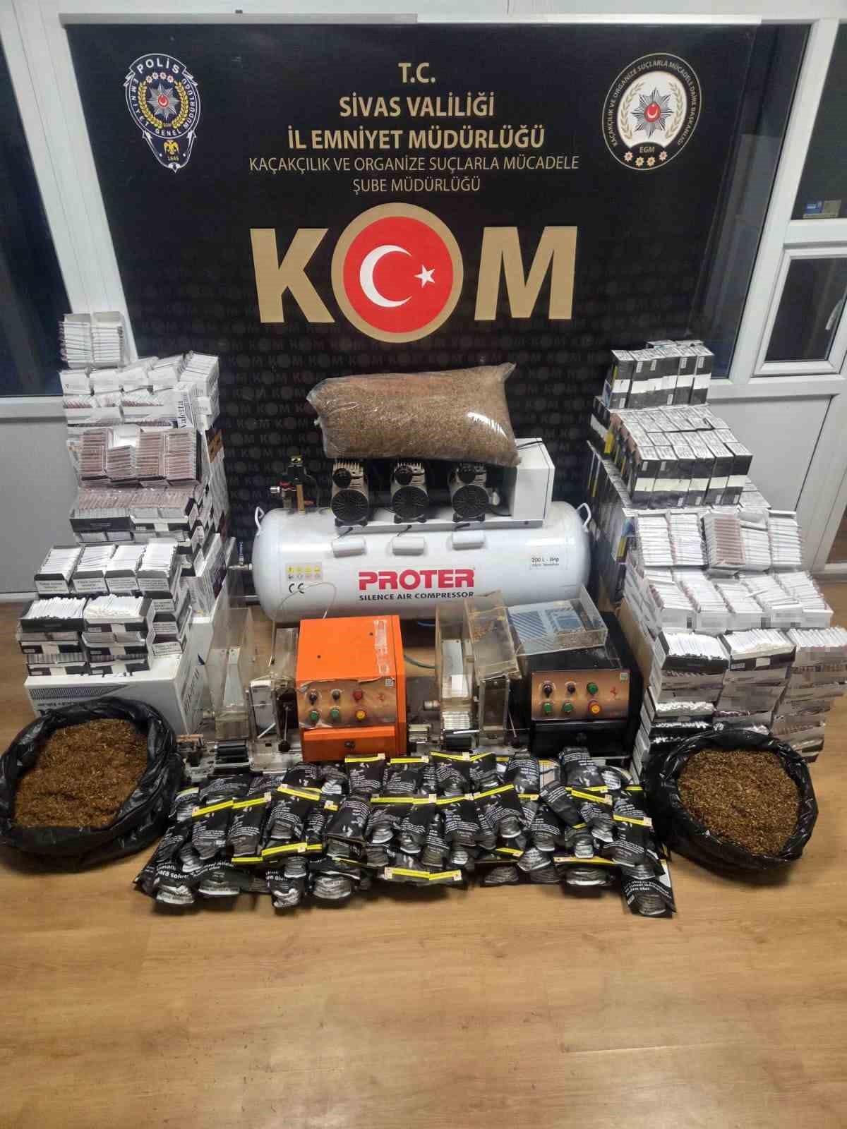 Sivas&rsquo;ta ka&ccedil;ak t&uuml;t&uuml;n ve cep telefonu operasyonu: 5 g&ouml;zaltı
