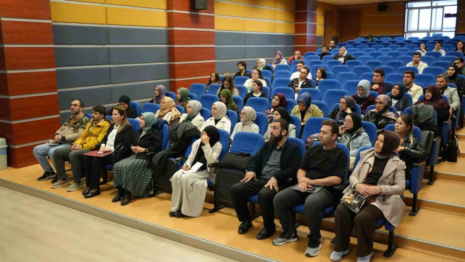 KBÜ’de tez yazım sürecine yönelik atölye çalışmaları sürüyor