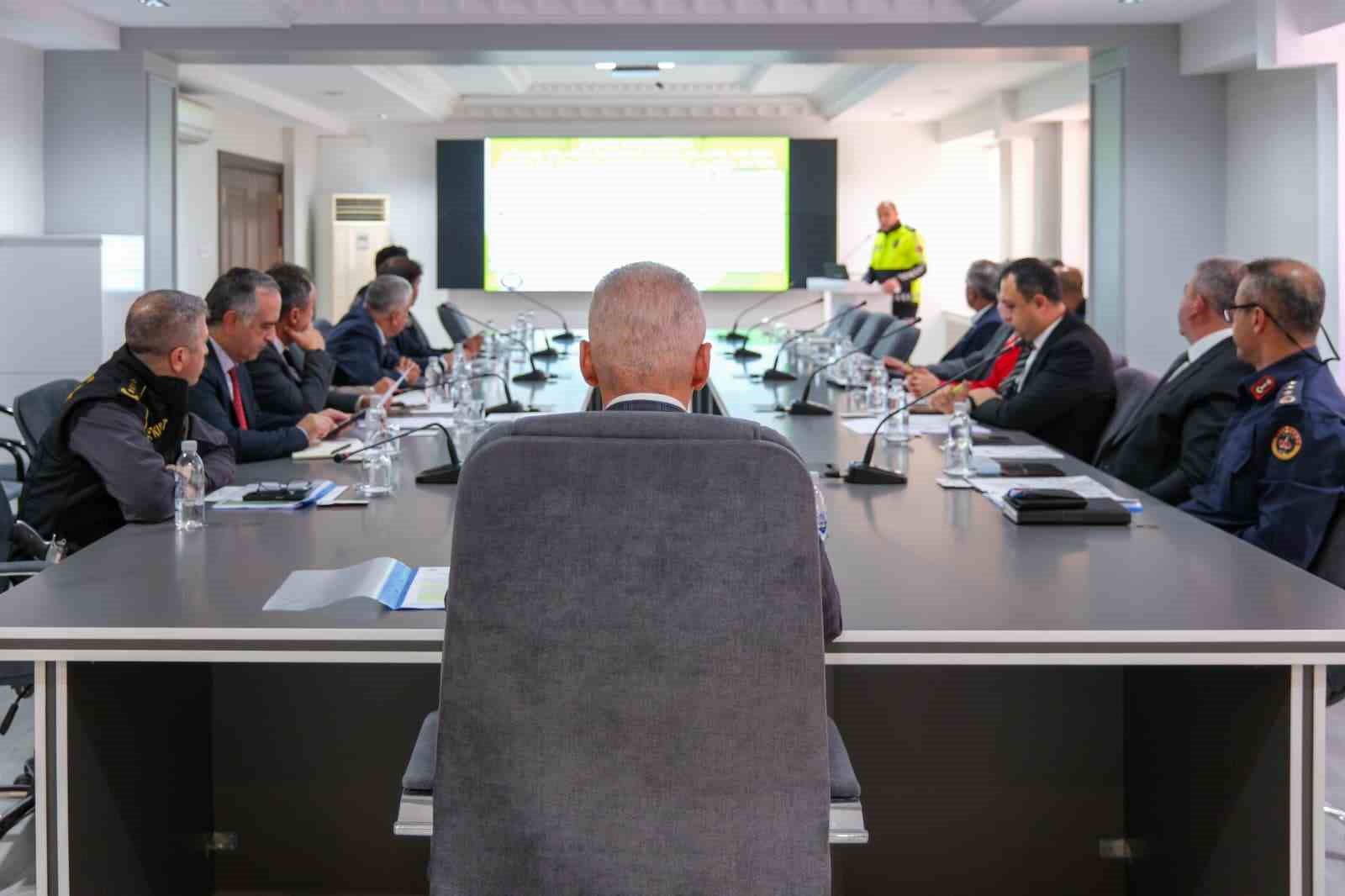 Karaman’da kış mevsiminde alınacak tedbirler konuşuldu
