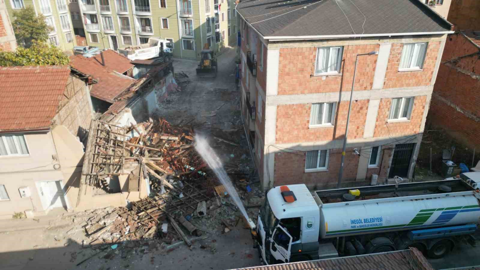 İnegöl’de çıkmaz sokaklar ulaşıma açılıyor