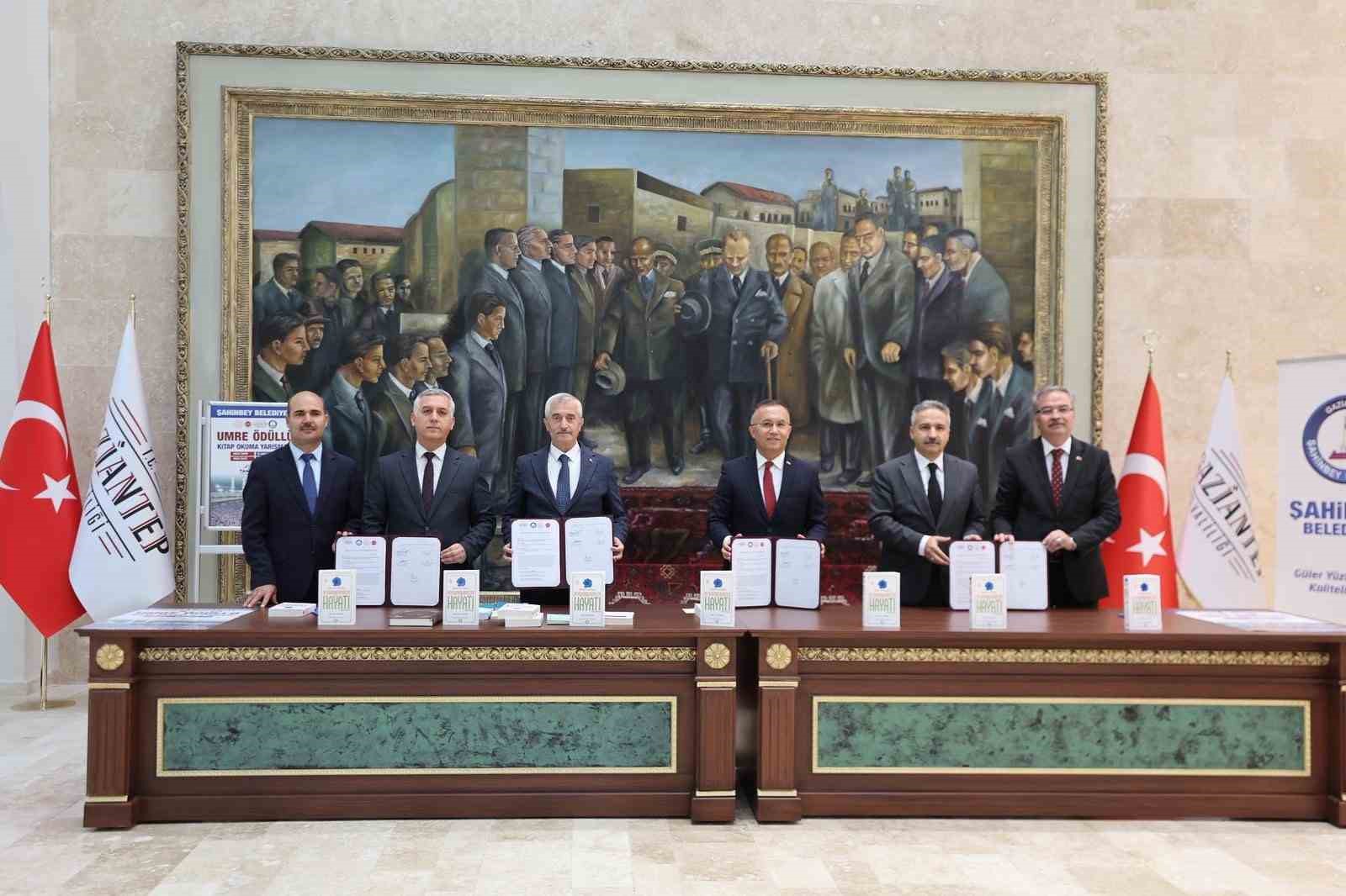 Şahinbey Belediyesi 163 öğrenciyi daha umreye gönderecek