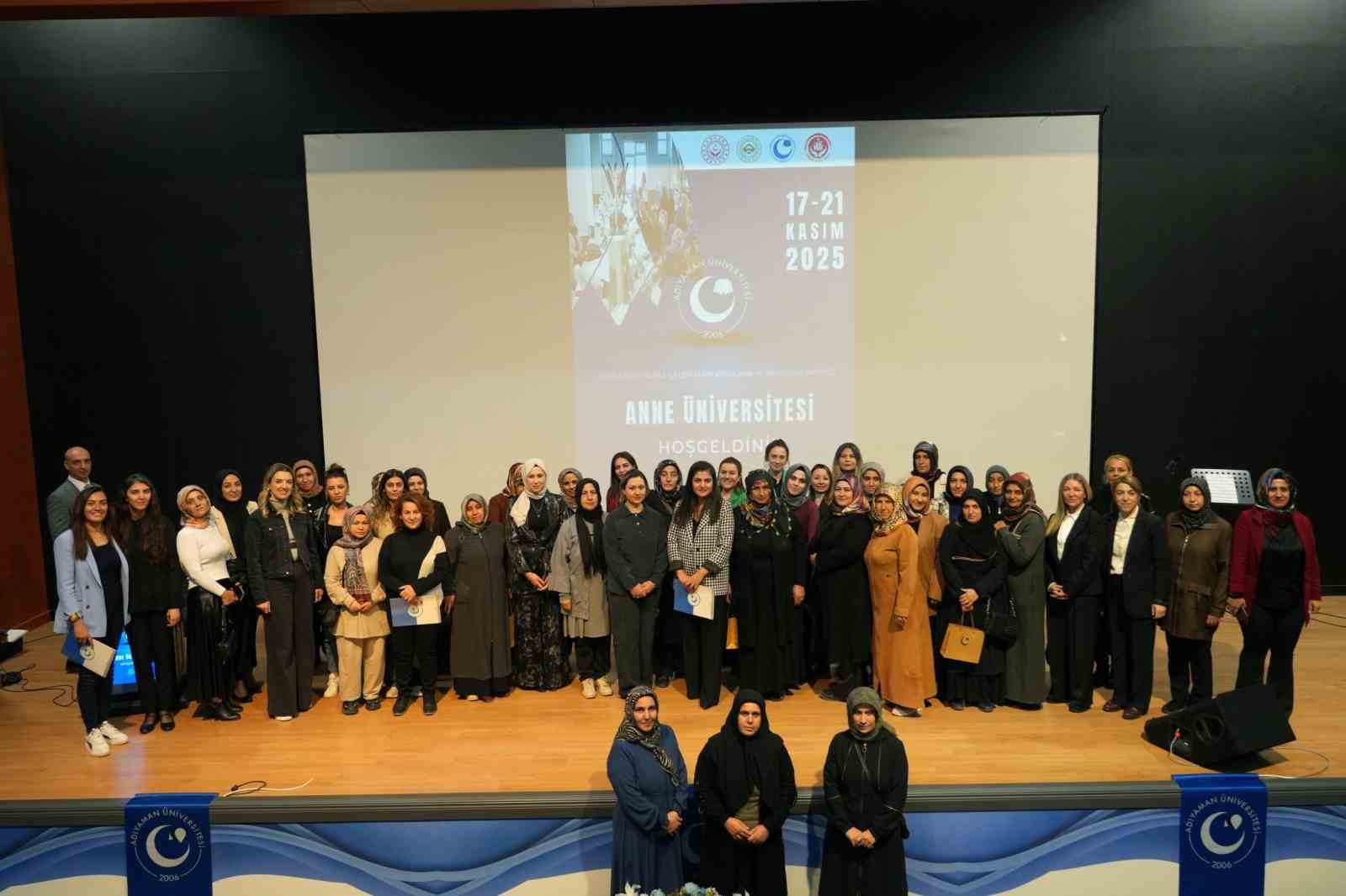Adıyaman Üniversitesi’nde "Anne Üniversitesi" başladı