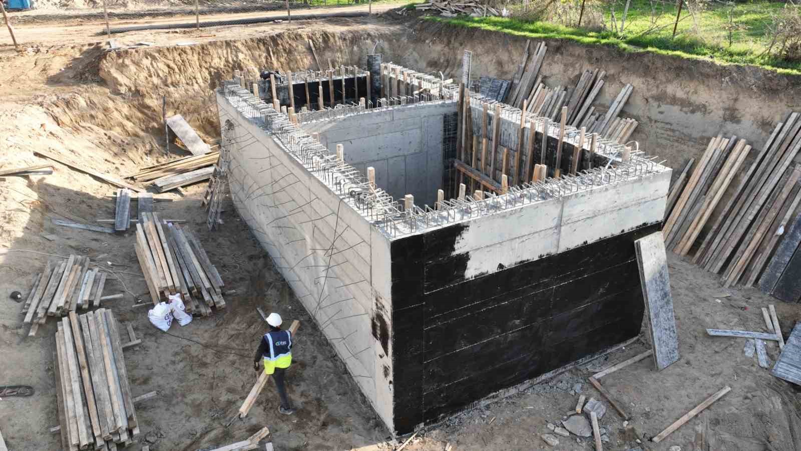 Mustafakemalpaşa ilçesinin altyapısı, yeniden inşa ediliyor