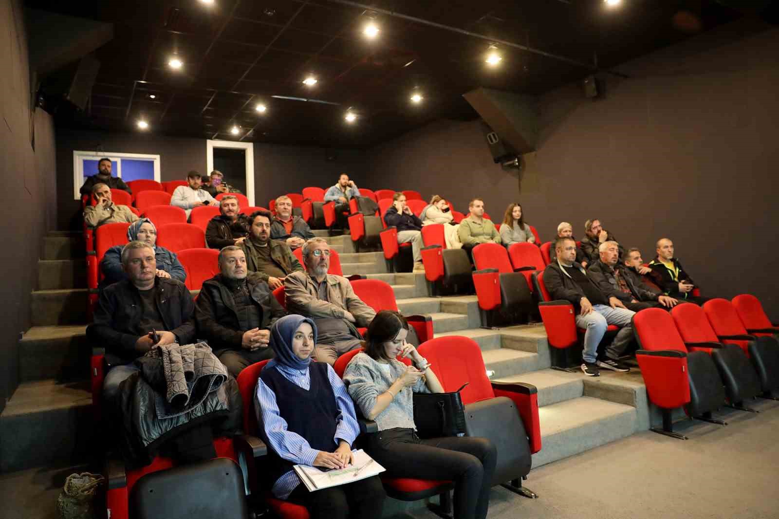 Sakarya B&uuml;y&uuml;kşehir&rsquo;in uzmanları evcil hayvanlarla ilgili bilinmesi gerekenleri anlattı
