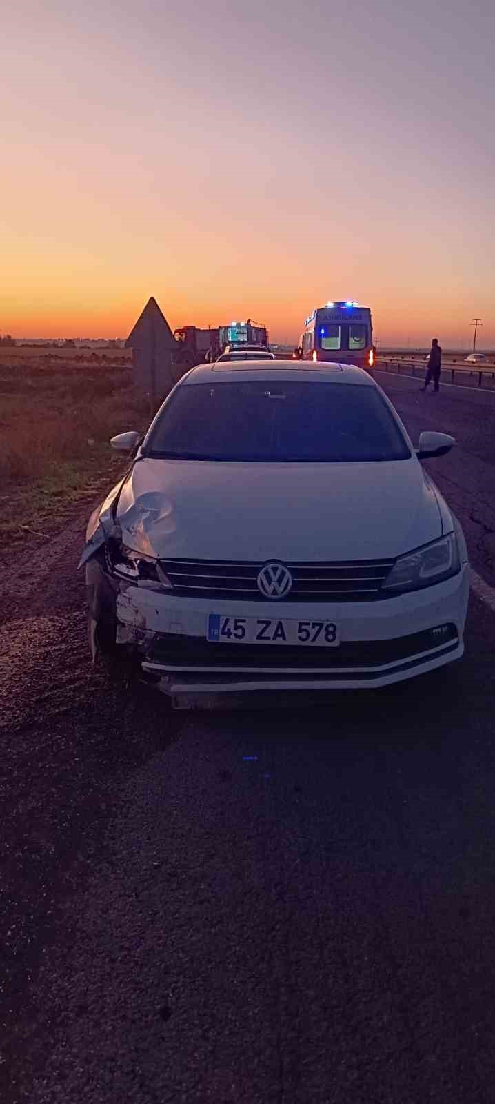 Mardin’de otomobil ile motosiklet çarpıştı: 4 kişi yaralandı