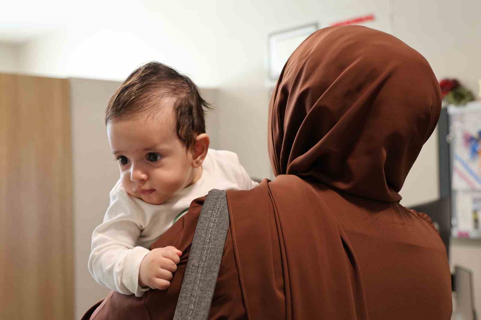 Anne karnında böbreği şişen bebek, 1 aylıkken ameliyatla sağlığına kavuştu